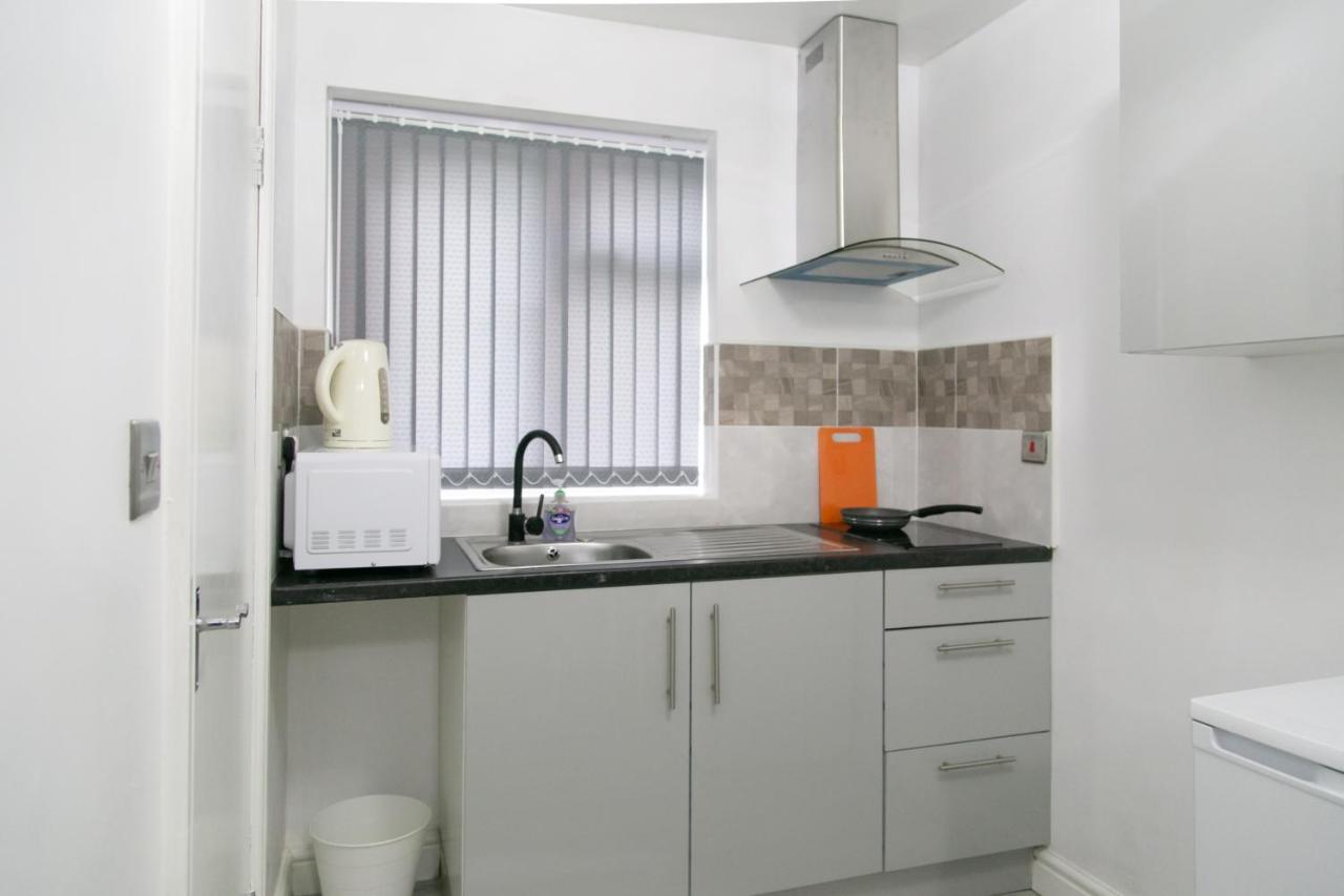 Cheetham Hills Apartments แมนเชสเตอร์ ภายนอก รูปภาพ