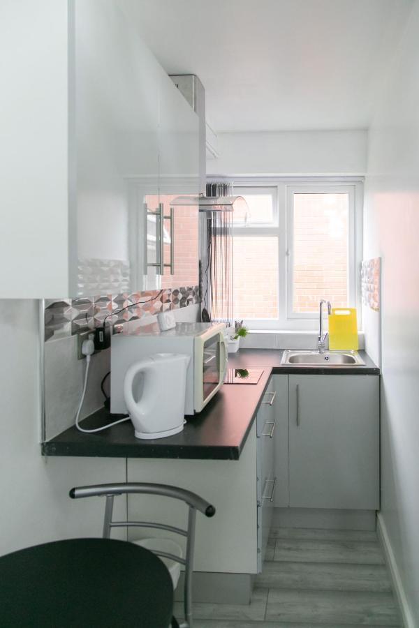 Cheetham Hills Apartments แมนเชสเตอร์ ภายนอก รูปภาพ