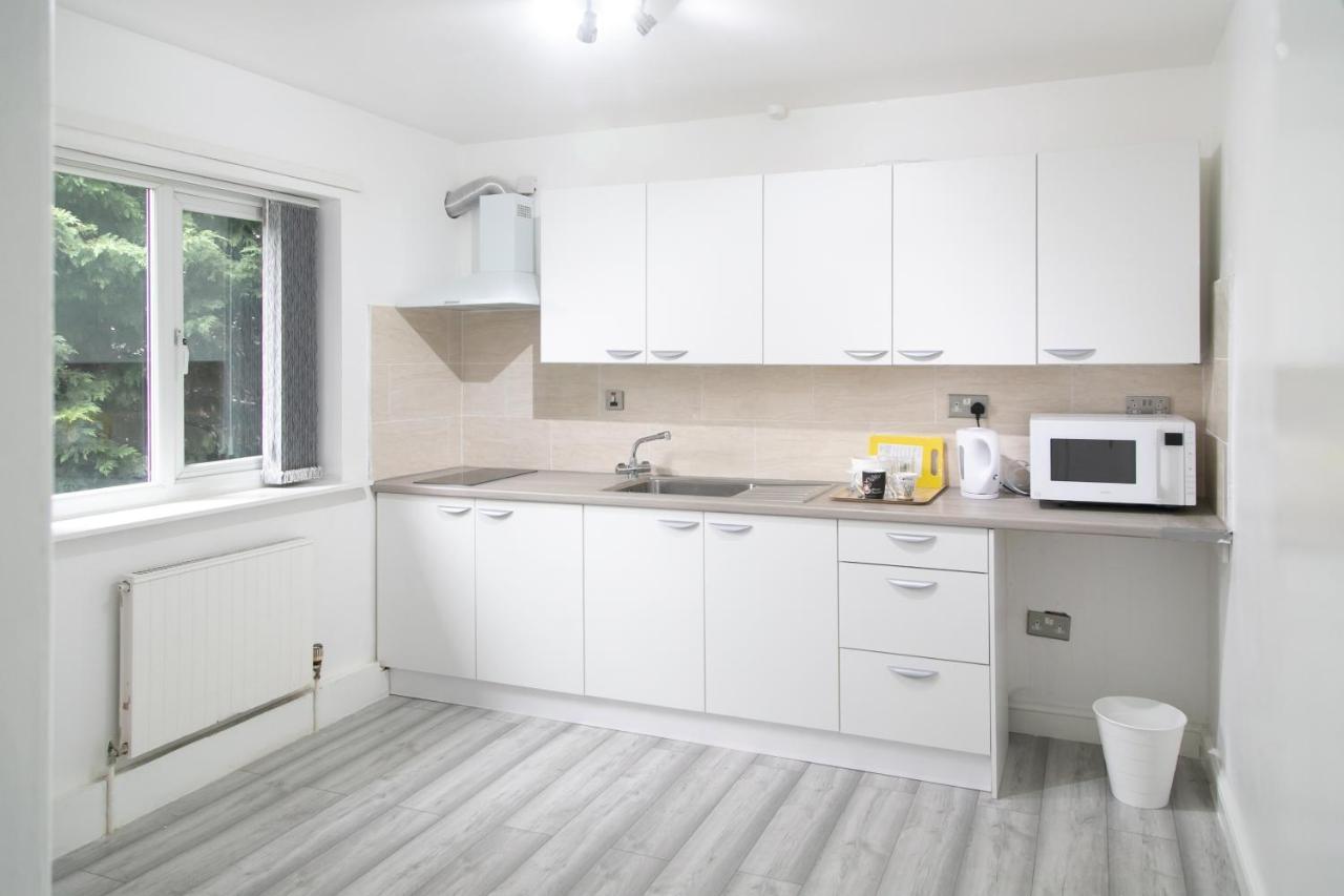 Cheetham Hills Apartments แมนเชสเตอร์ ภายนอก รูปภาพ