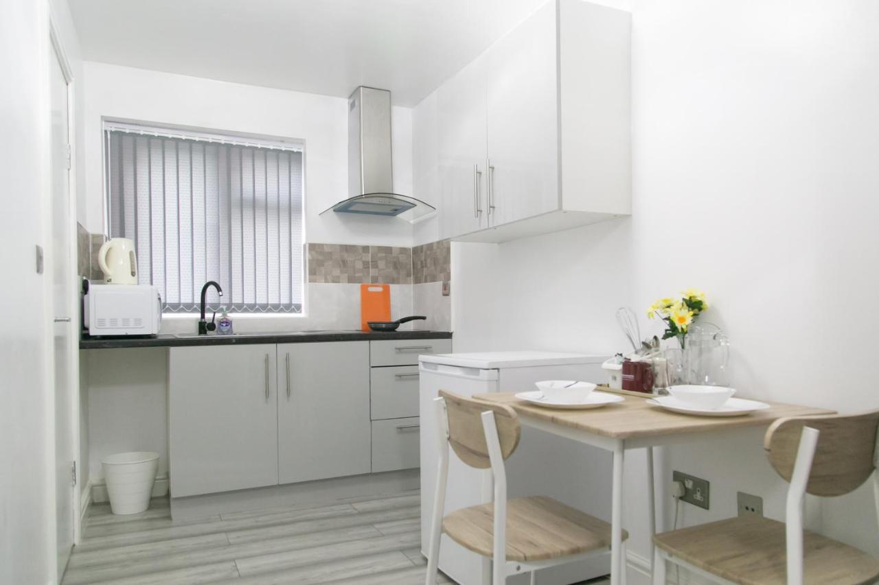 Cheetham Hills Apartments แมนเชสเตอร์ ภายนอก รูปภาพ