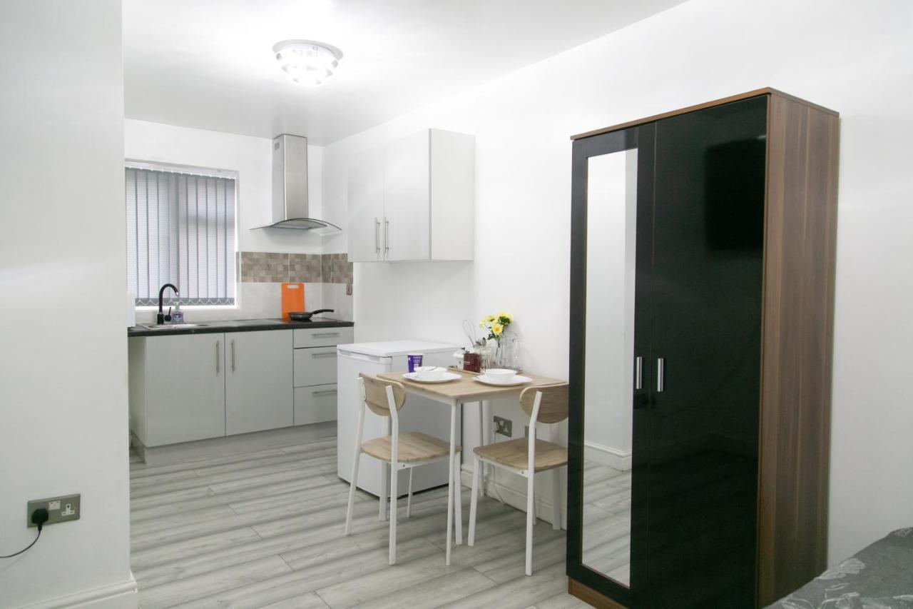 Cheetham Hills Apartments แมนเชสเตอร์ ภายนอก รูปภาพ